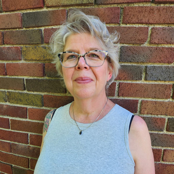Elizabeth Carls